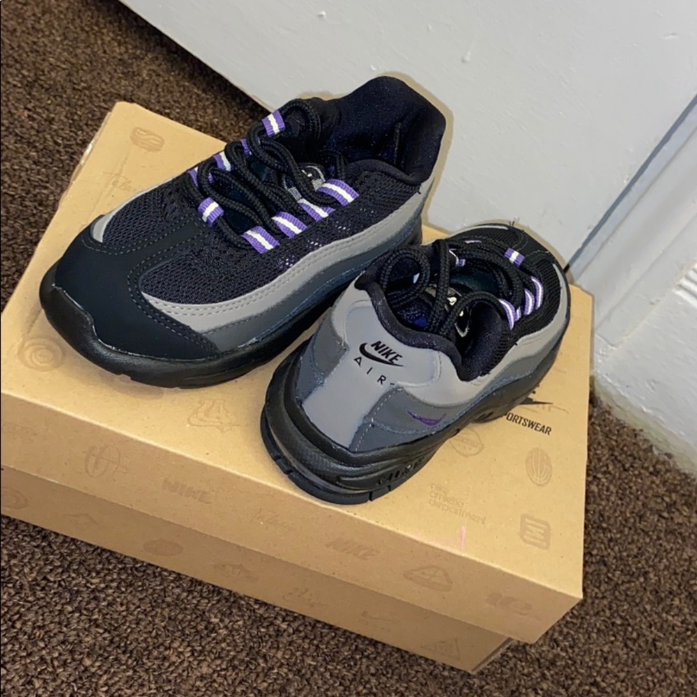 Baby shoes